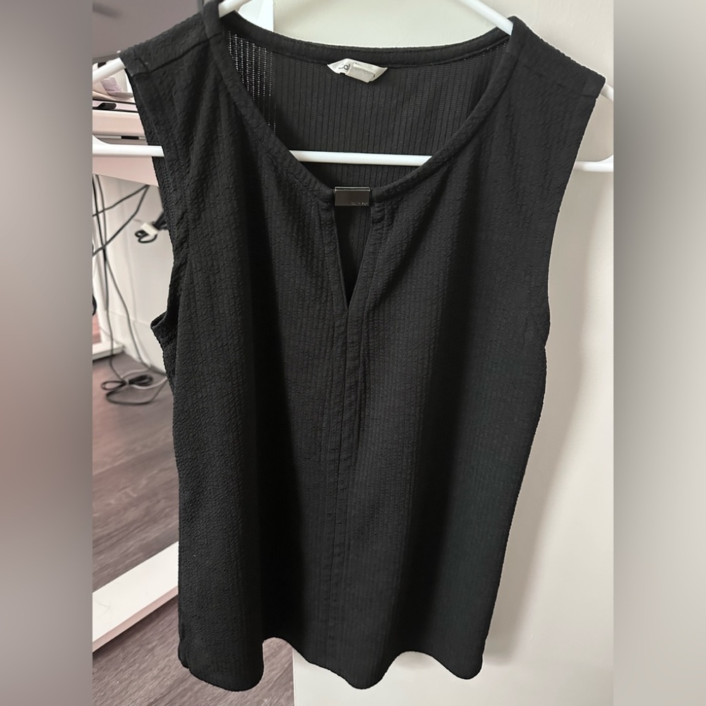 Calvin klein sleeveless shirt